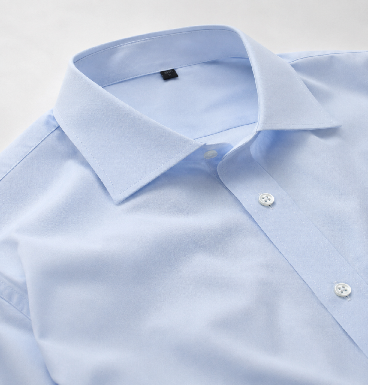 Klassisches hellblaues Tommy-Hemd